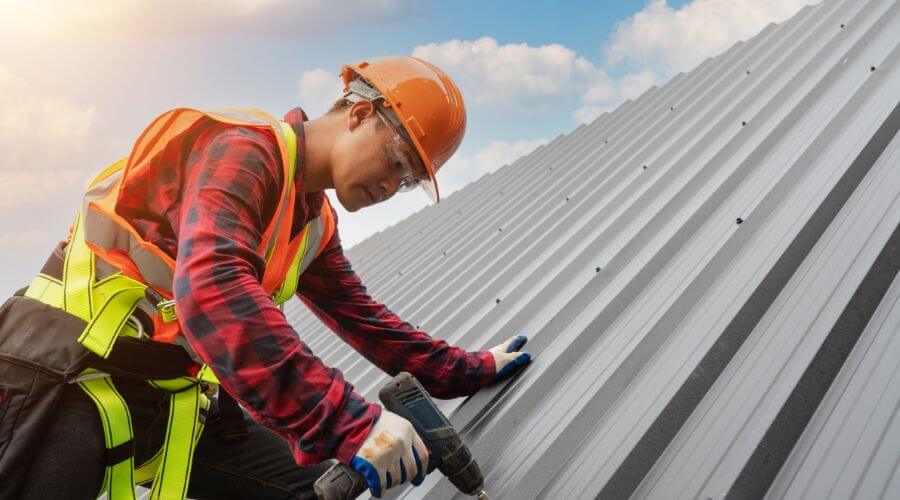 Professional gutter cleaning in Blanket, TX